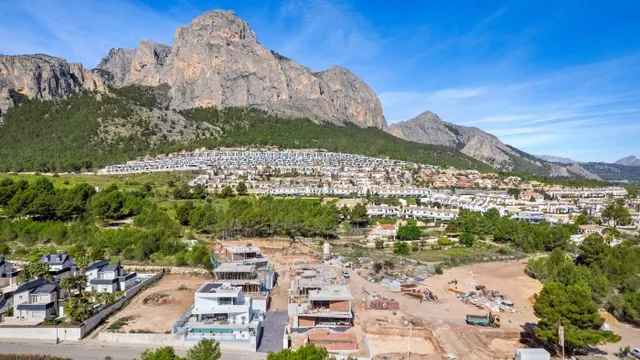 Villa 3 habitaciones 306m² en venta - Casco urbano — 7