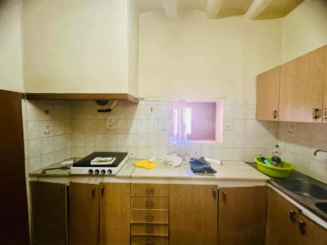 Preciosa casa de pueblo esquinera en Godall — 4