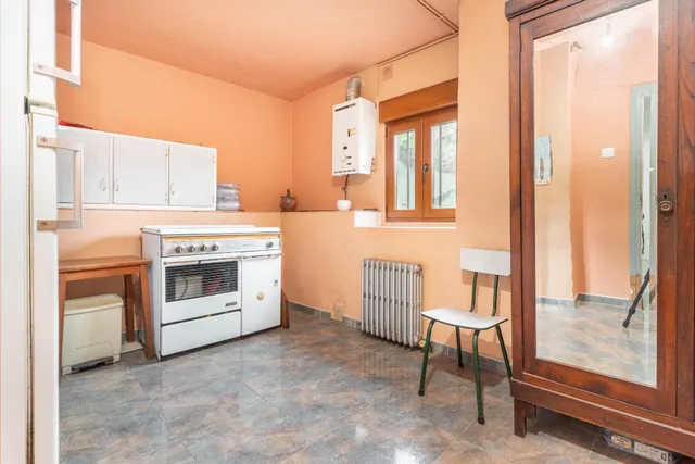 PISO BAJO + SEMI-SÓTANO EN VENTA EN CASORVIDA (LENA) — 40