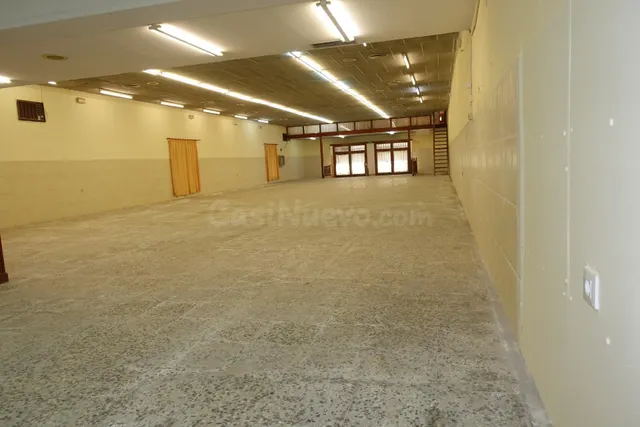 LOCAL-NAVE COMERCIAL - foto 3