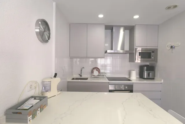 Apartamento recientemente reformado al lado del mar !!! — 24