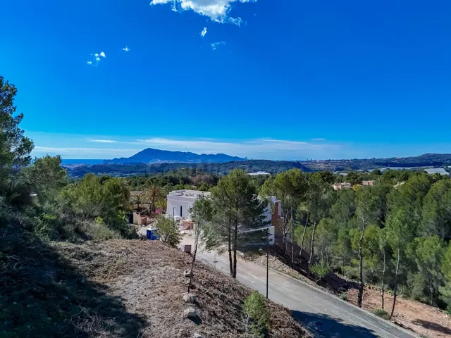 Terreno en Venta en Callosa d’En Sarrià – Urbanización Santa