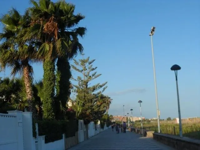 Parcela de 162 m2 en pueblo de Cunit - Tarragona — 7