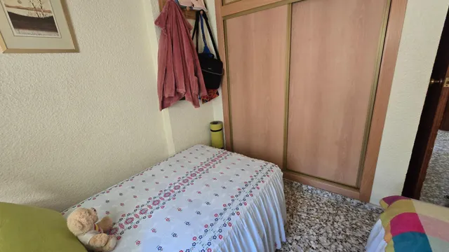 APARTAMENTO EN PRIMERA LINEA LATERAL  A 50 METROS DEL MAR — 17