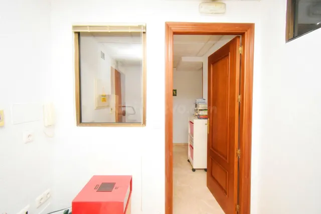 Se vende oficina con 222 metros en la plaza mayor de el ejid - foto 4