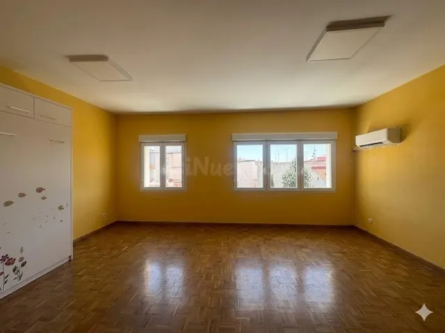 URBAMAR vende en EXCLUSIVA en LAVAPIÉS — 2