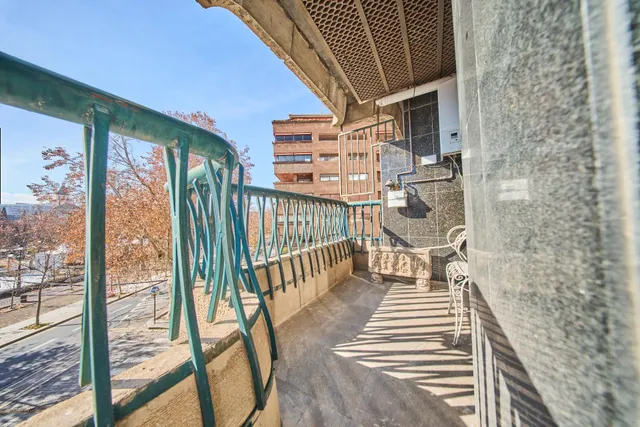Residencia exclusiva en Paseo del Salón con vistas despejada - foto 3