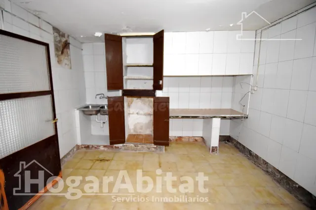AMPLIA CASA CON TERRAZA Y BALCÓN PARA HACER A TU GUSTO - foto 5
