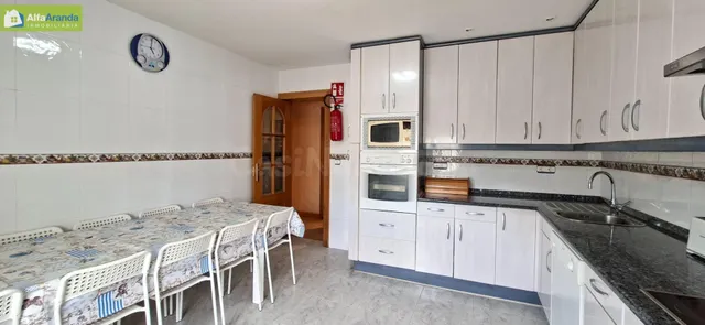 PRECIOSA VIVIENDA CON MERENDERO Y PATIO UBICADA EN ANGUIX, E - foto 4