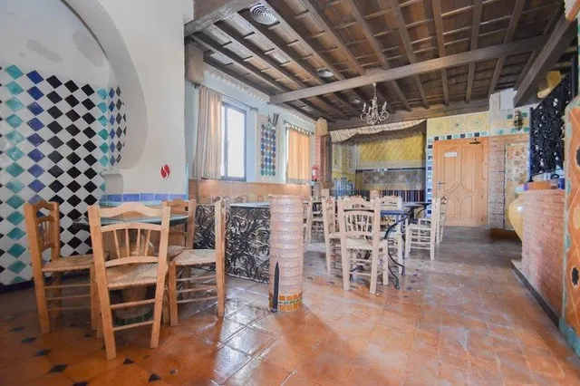 Restaurante totalmente instalado con licencia — 7