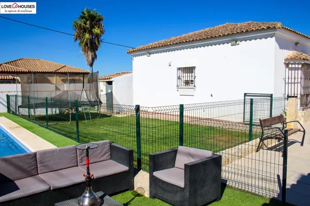 OPORTUNIDAD CHALET CON PISCINA – ZONA PAGO DEL HUMO — 9