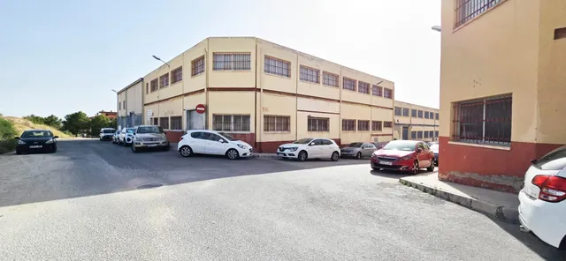 SE VENDE NAVE INDUSTRIAL EN PETRER-ALICANTE CON VISTAS A AUT - foto 4