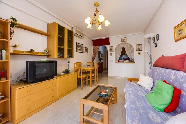 Apartamento de 2 dormitorios y piscina comunitaria en Playa del Cura — 9