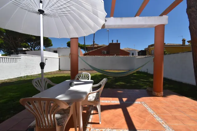 CHALET INDEPENDIENTE EN COSTA SANCTI PETRI A 700 METROS DE LA PLAYA — 6