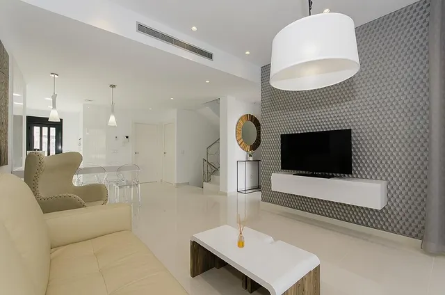 AMPLIOS ESPACIOS INTERIORES — 12