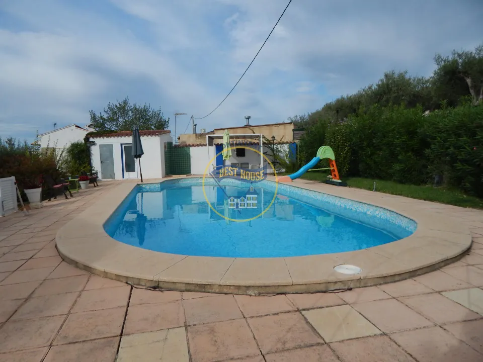OPORTUNIDAD AMPLIO CHALET CON PISCINA MUY PRÓXIMO A LA POBLACION DE ONTINYENT