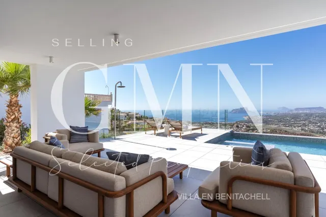 exclusiva Villa con Increíbles Vistas al Mar en Cumbre del S