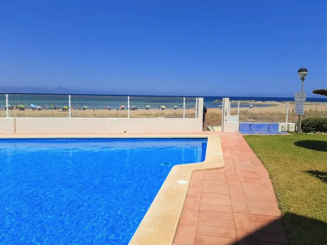 APARTAMENTO CON SALIDA DIRECTA A LA PLAYA - foto 3