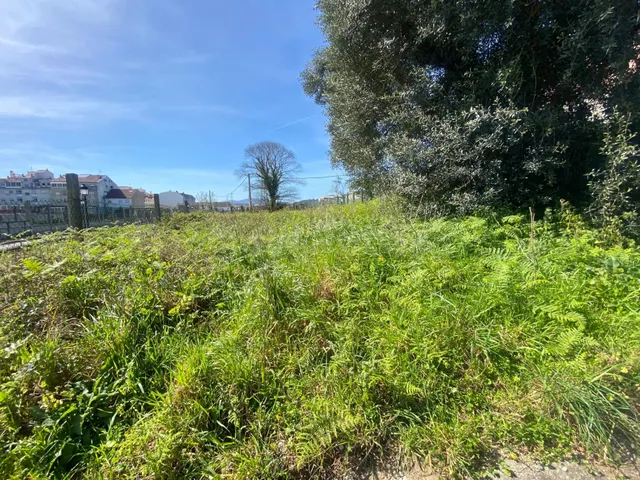 Oportunidad Única: Terreno Urbano en Caldas de Reis, Galicia - foto 3