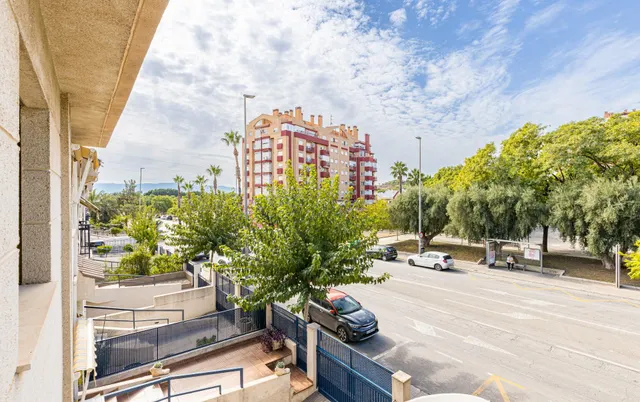 Dúplex con garaje privado y piscina comunitaria en Los Rectores. — 25