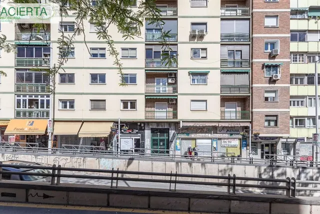 Piso señorial de 182 m2 en Avenida Madrid: amplitud, luz y posibilidades infinitas con garaje opcional. — 45
