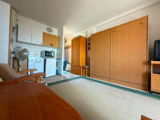 ¡OPORTUNIDAD! ESTUDIO CON VISTAS DESPEJADAS + PISCINA EN TORREBLANCA — 16