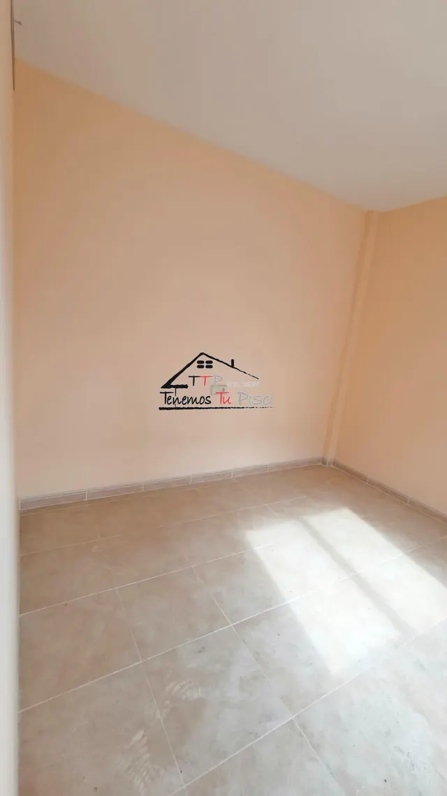 ÁTICO-DÚPLEX A ESTRENAR. 4 DORMITORIOS. 3 BAÑOS. TERRAZA DE 35M. COCHERA INCLUIDA — 50