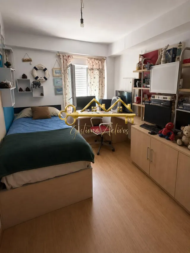 FANTASTICO PISO A LA VENTA CON ASCENSOR — 11