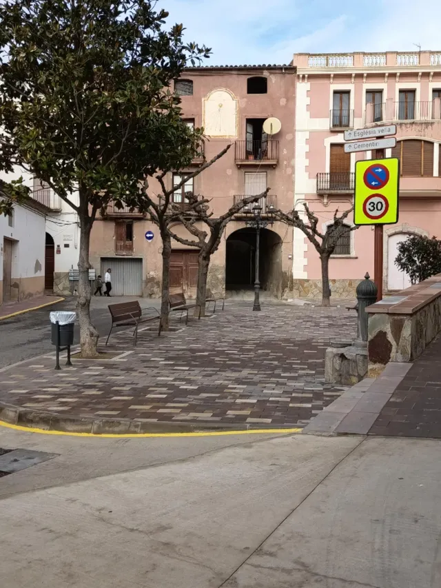 Encantadora Casa Adosada en García, Tarragona - Oportunidad  - foto 2
