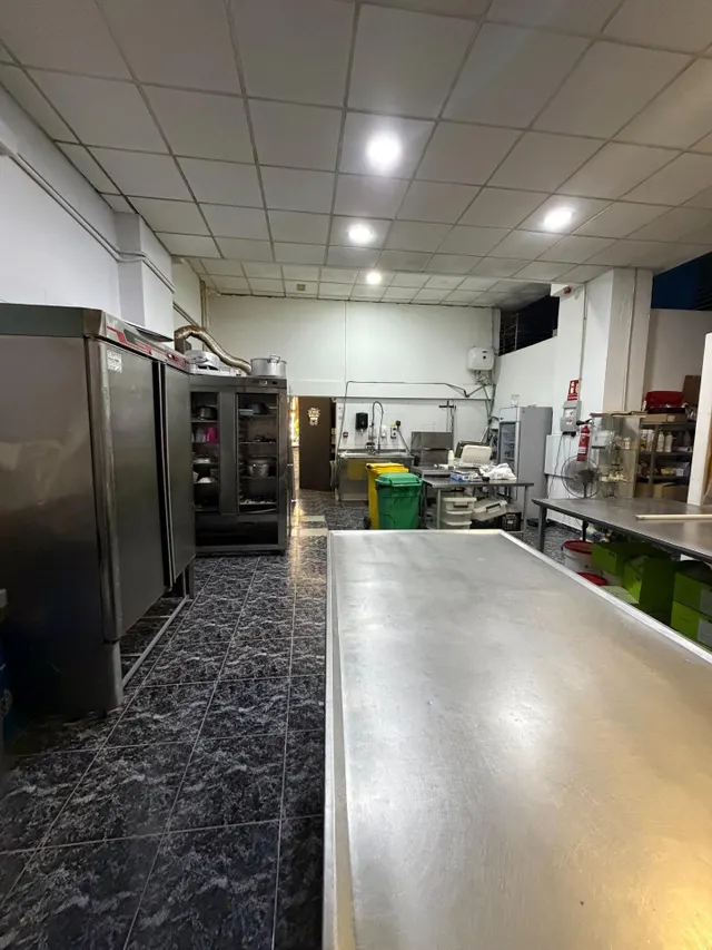 Bar-cafetería con obrador de panadería y pastelería en traspaso en la camella, Arona — 21