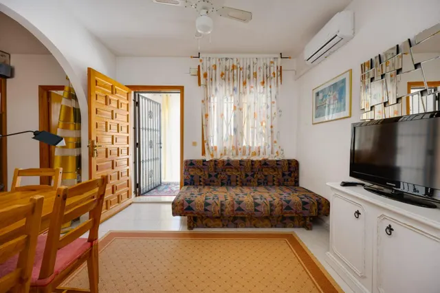 Bungalow de 1 dormitorio 1 baño en orihuela costa — 3