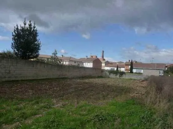 TERRENO URBANO EN BENAVIDES DE ORBIGO — 4