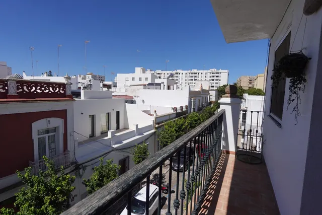 APARTAMENTO EN EL CENTRO. SOLO DURANTE EL CURSO ESCOLAR HASTA EL 30-06-2027 — 9