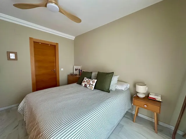 Ático dúplex reformado con amplia terraza en la zona de El Calvario, Torremolinos — 12