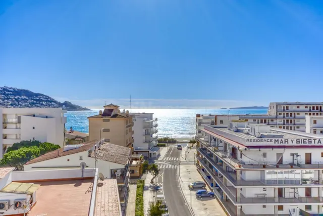 ATICO DUPLEX CON VISTAS A SOLO 150 M DE LA PLAYA - foto 3