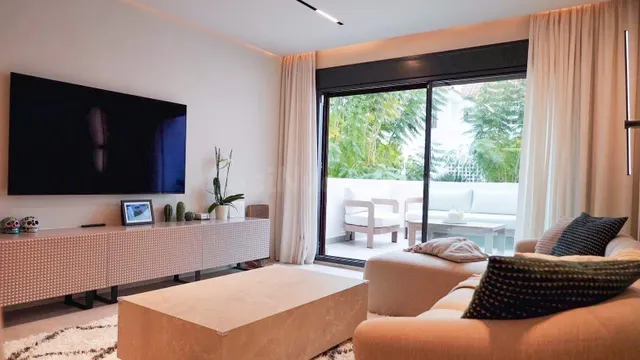 Piso totalmente reformado en Nueva Andalucía, Marbella — 3