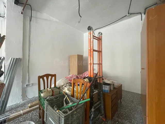 Local en proceso de cambio a vivienda con proyecto realizado en pleno centro de Formentera del Segura — 12