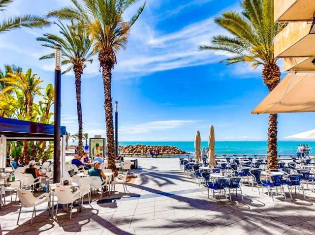 Apartamento con balcón, Alicante, Torrevieja. 2 habitaciones, 51 m2, 700 metros del mar — 8