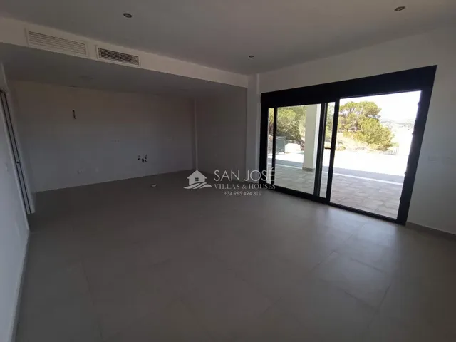 Se vende Villa con piscina en Cañada de la Leña — 17