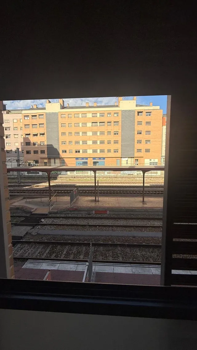 Se vende en la av/ del ferrocarril — 10