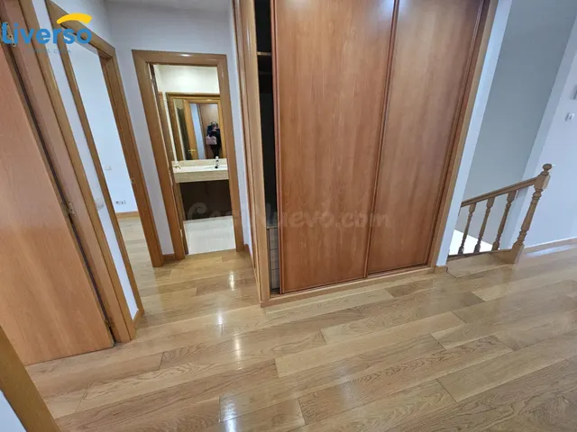 SE ALQUILA DUPLEX, CON GARAJE Y TRASTERO!!! - foto 4