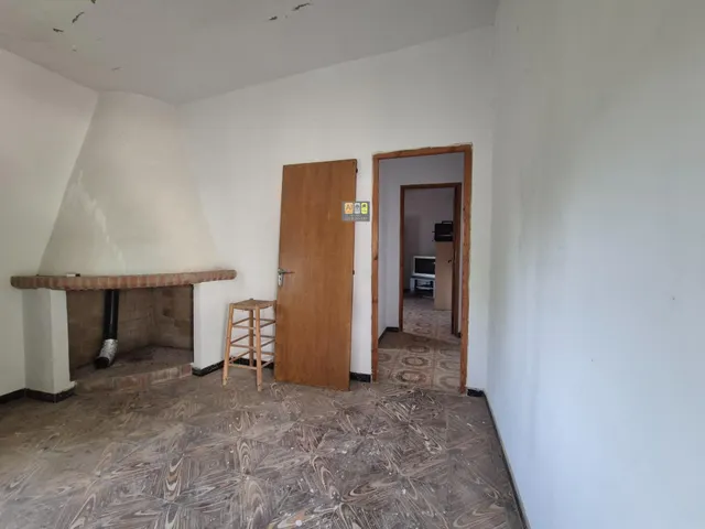 CASA EN EL CAMPO CERCA DEL PUEBLO — 41