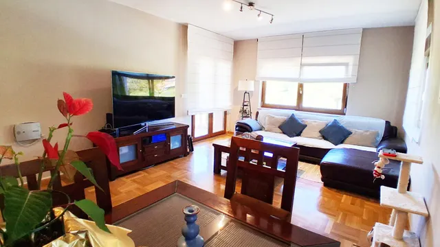 Urbis te ofrece un chalet en venta en Ciudad Rodrigo, Salamanca. — 38