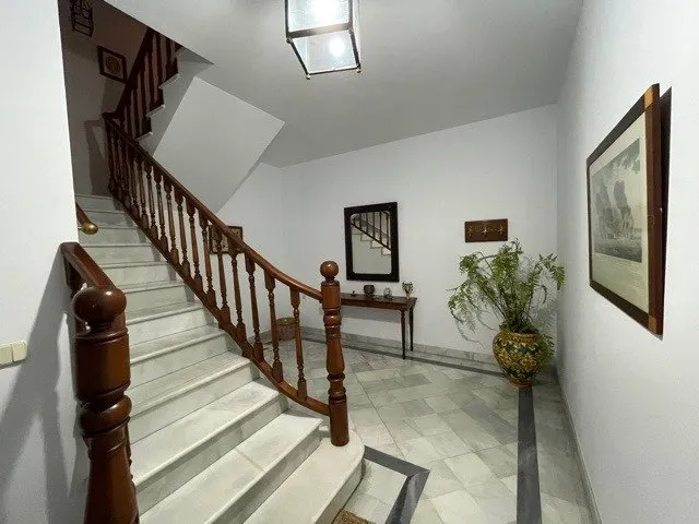 CASA EN EL CENTRO DE SANLUCAR — 30
