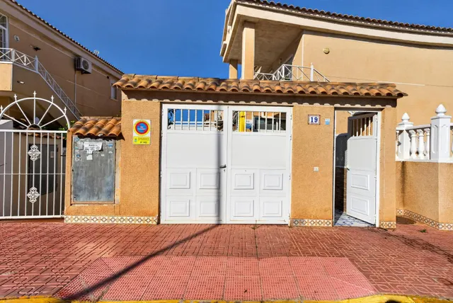 Res. Europa - Bungalow reformado con jardín, 2 dormitorios y entrada para el coche — 21