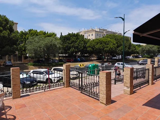EN EXCLUSIVA LOCAL EN VENTA EN AVENIDA MOLIERE, MALAGA — 25