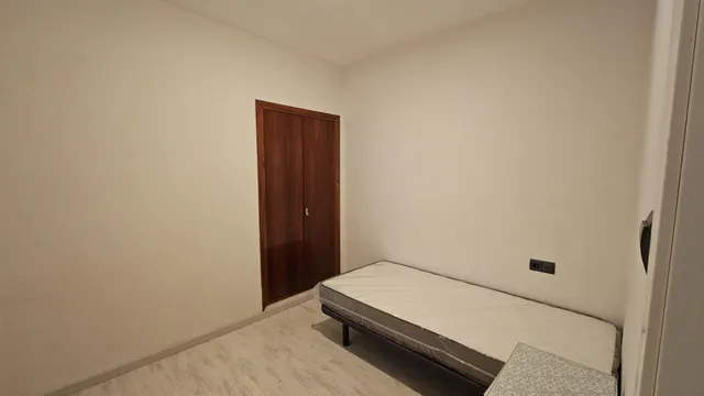 Piso para estudiantes en Recogidas — 20