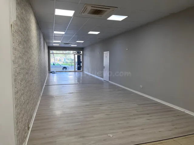 Local comercial diafano, amplio en Palamós, Zona Apart Hotel