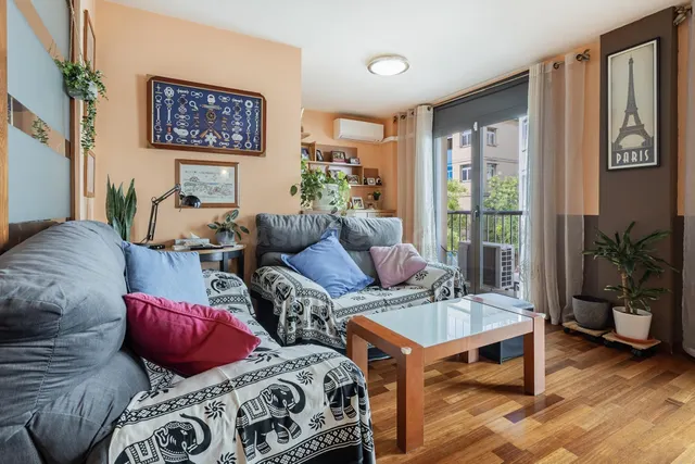 Piso de 3 habitaciones con balcón, 2 baños y mucha luz junto - foto 5