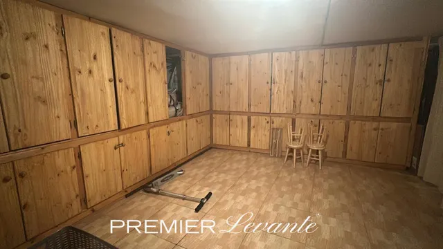 Chalet con dos viviendas independientes y vistas al mar — 18